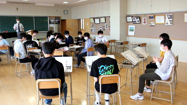 高校１年生の音楽の授業の様子です 函館ラ サール学園